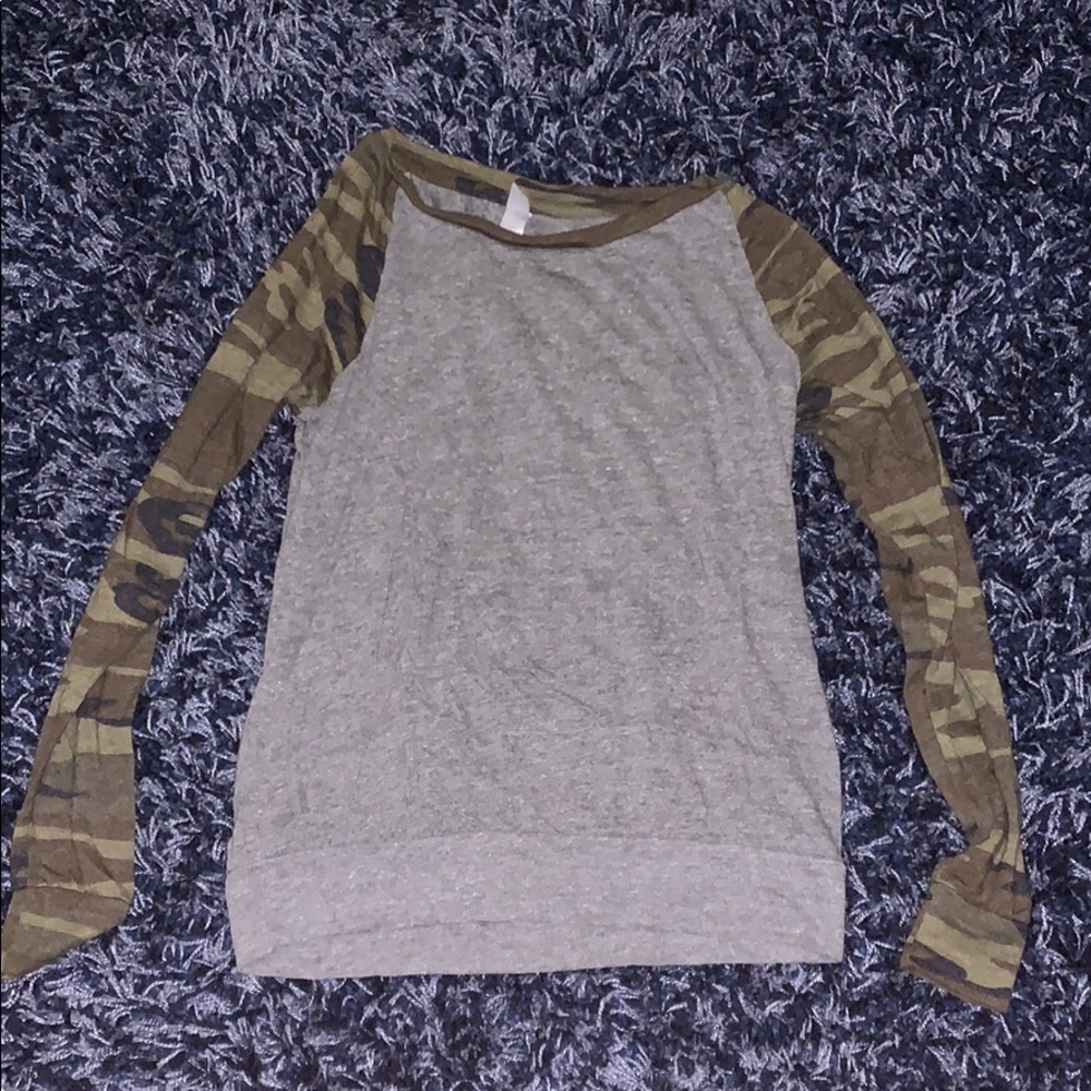 Women’s grey long sleeve top with camo sleeves